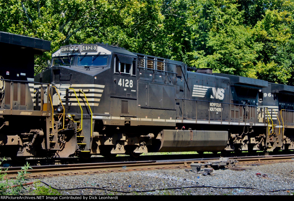 NS 4128